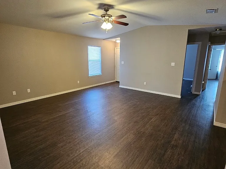 15502 County Road 1148 — Photo 4