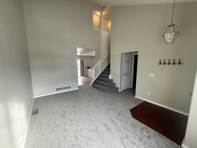 3159 Heather Glen Dr — Photo 2