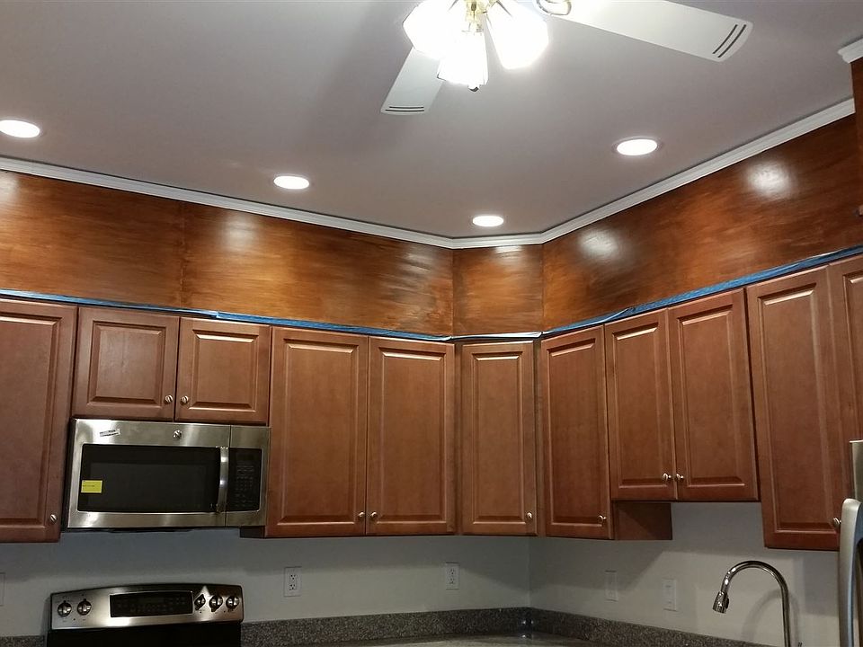 Kitchen cabinates and lighting