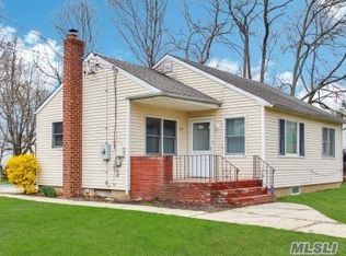 129 Garden City Ave, Wyandanch, NY 11798