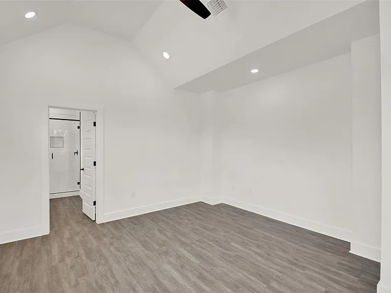 7603 Carver Ave — Photo 14