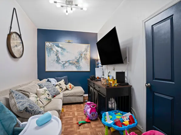 1536 Gates Avenue image 16 of 28