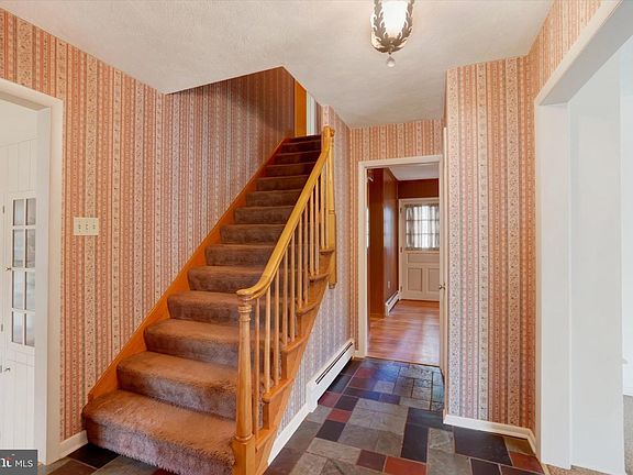 2nd image of 24 Springwood Ave