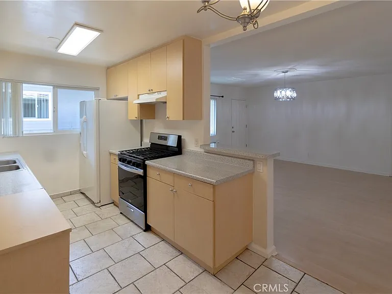 331 Cameron Pl #7 — Photo 8