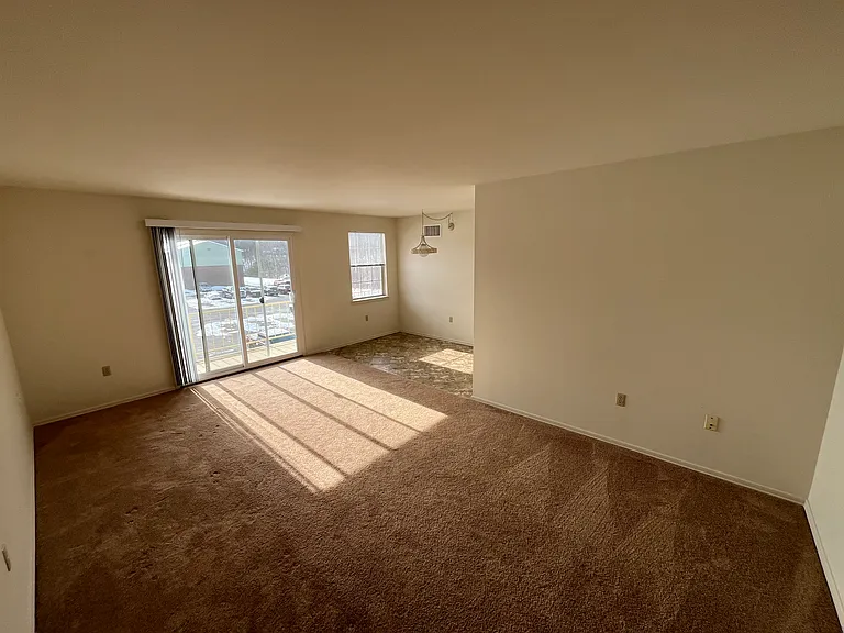 Cresap Knolls — Photo 20