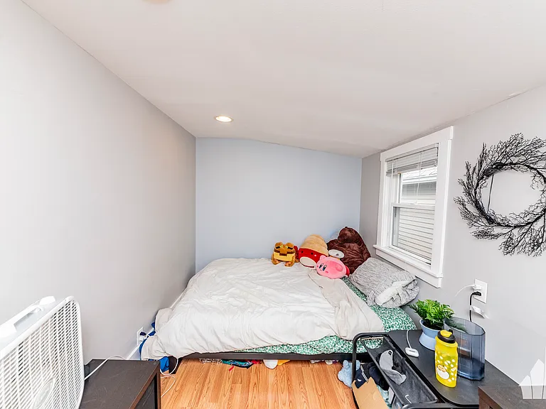 1332 W Barry Ave #3 — Photo 10