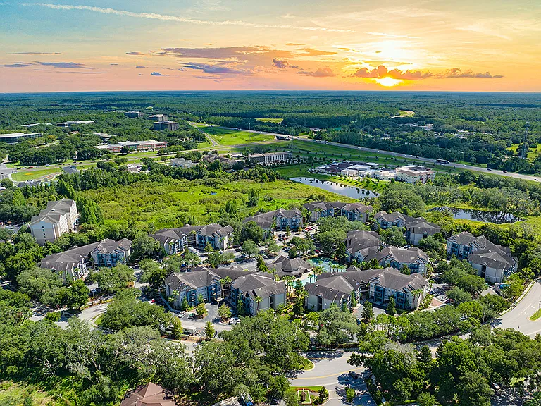 MAA Tampa Oaks — Photo 13