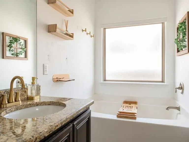 8734 Bradfield Dr — Photo 6