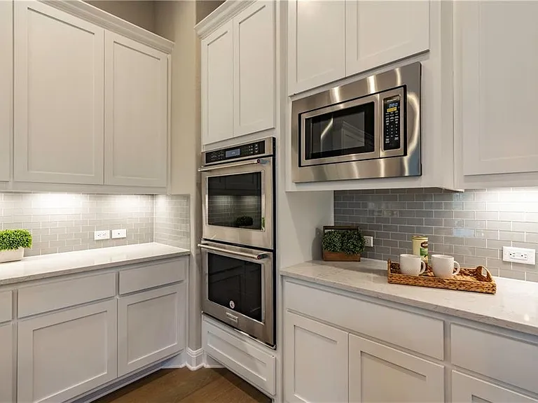 511 Woodside Ter — Photo 24