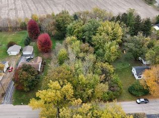 4900 Lincliff Dr, Rockford, IL 61109