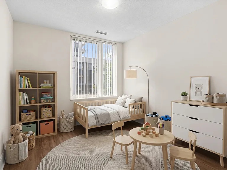 105 Harrison Garden Blvd — Photo 46