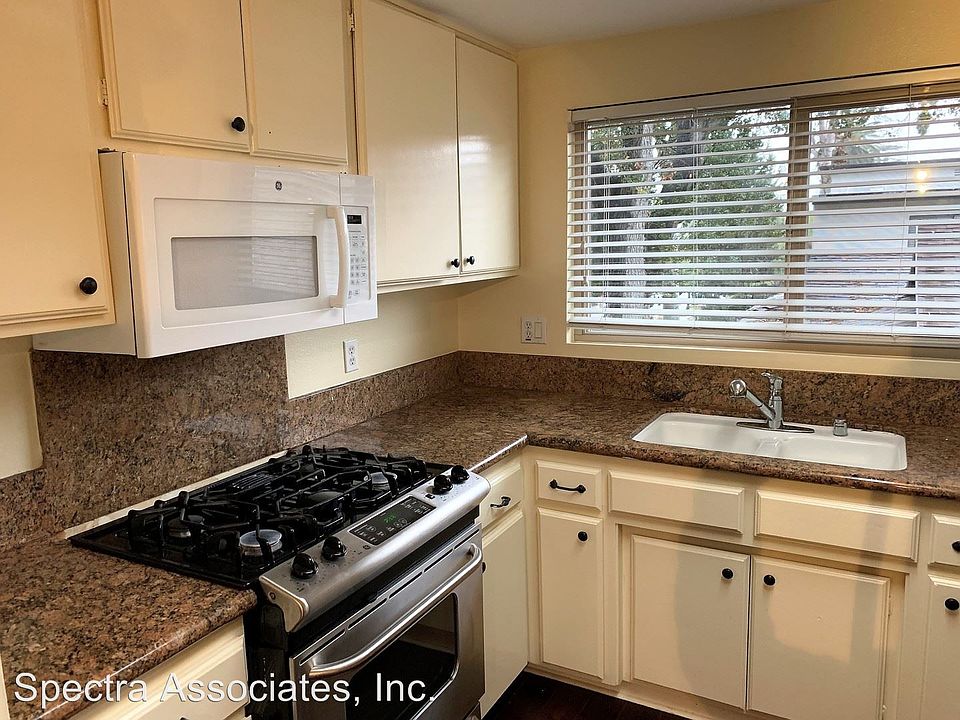 1st image of 163 N Parkwood Ave APT 1