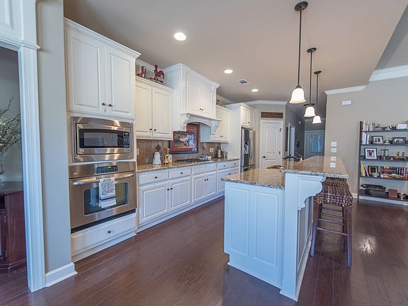 4th image of 9500 Millers Gardens Cv