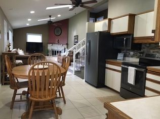 1018 Raney St, Hiawatha, IA 52233