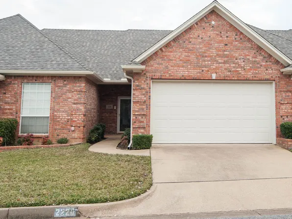 2220 Homestead Ln, Tyler, TX 75701