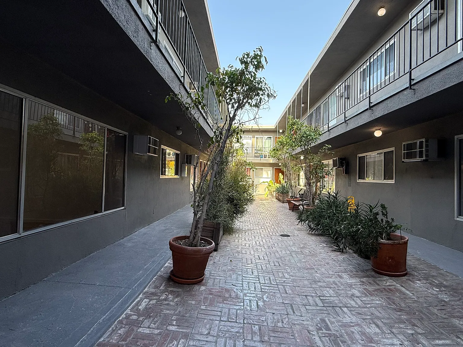 1 bed, 687 sqft, $1,995 — Photo 2