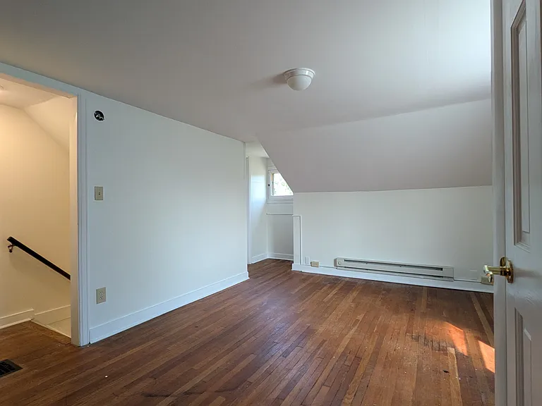 180 S Edwards Ave — Photo 5