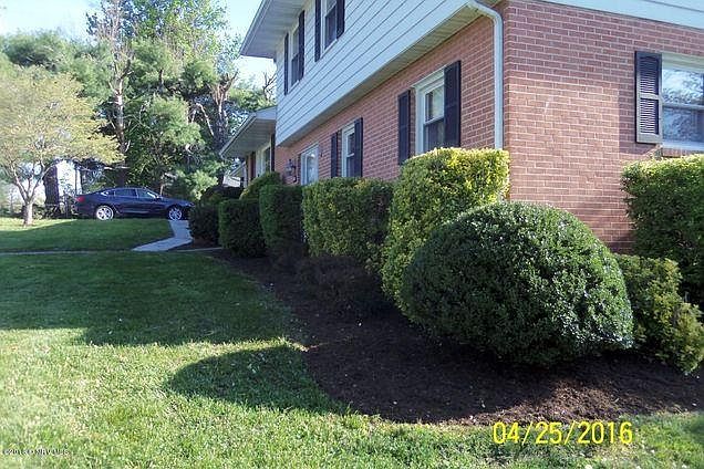 1st image of 600 Turner St NE