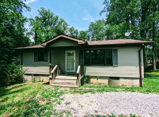 109 Lambert Ln, Clintwood, VA 24228