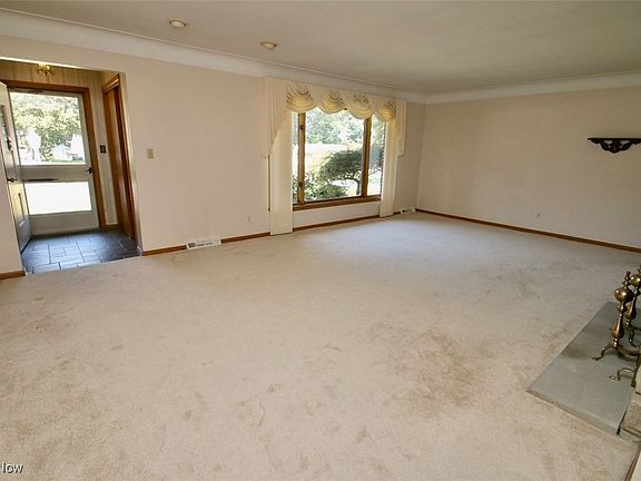 4th image of 1051 Belwood Dr
