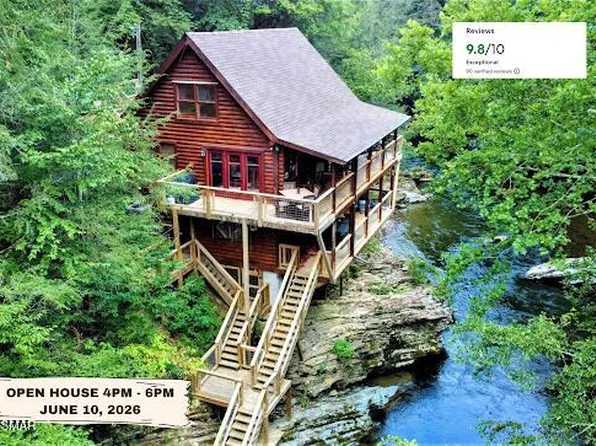 1563 Grant Rd, Pigeon Forge, TN 37876