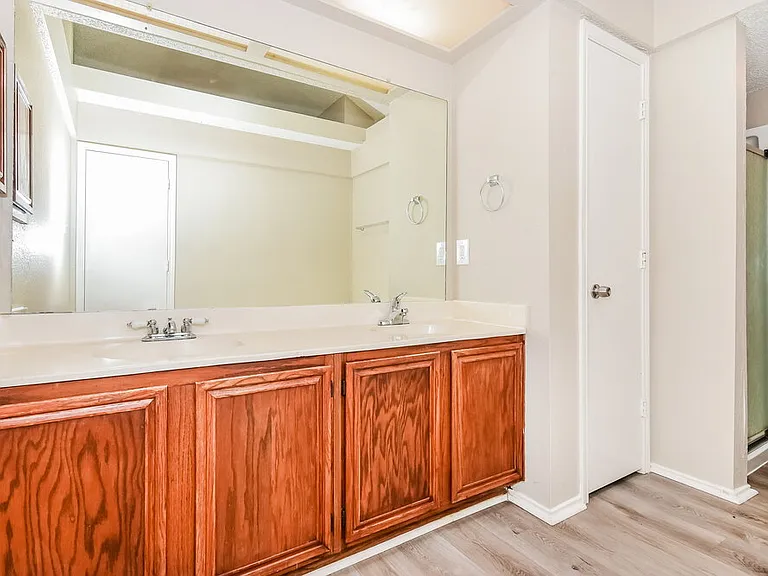 1411 Sandalwood Dr — Photo 12