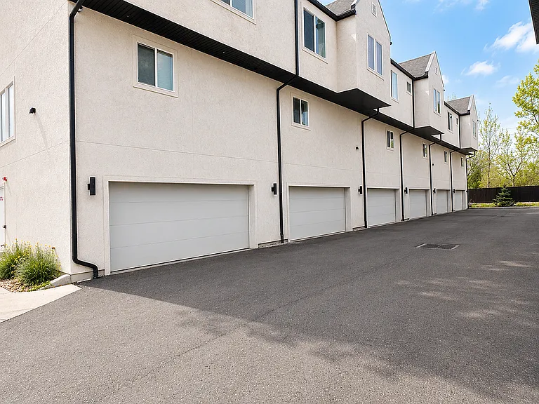 Spring Run Townhomes — Photo 9