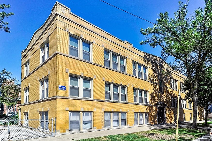 1st image of 3104 N Wolcott Ave #2F
