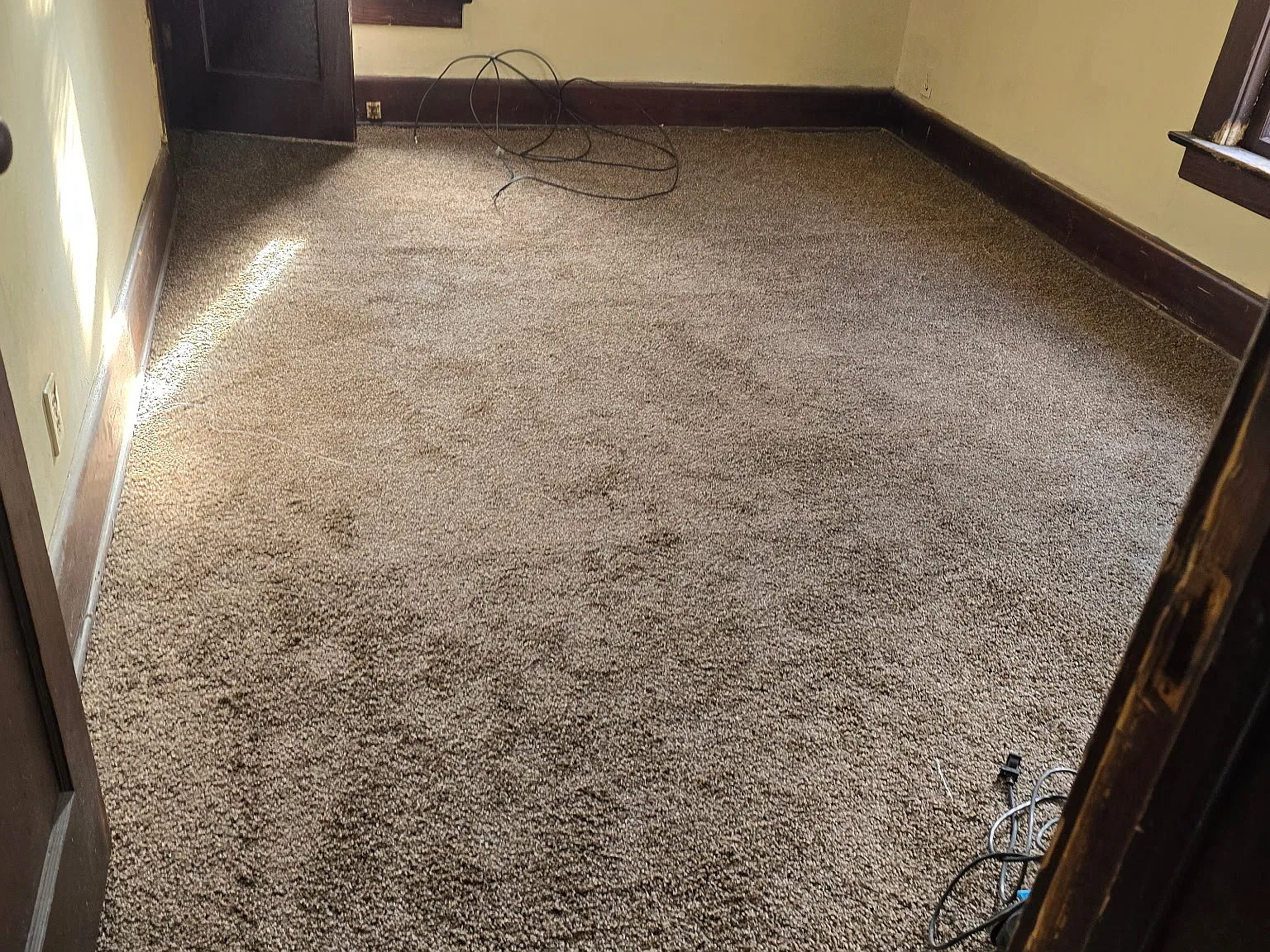 709 Upstairs Unit — Photo 2