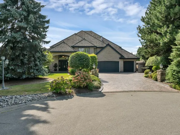 12256 57th Ave, Surrey, BC V3X 3H7