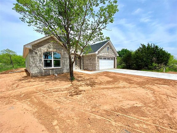 3rd image of 2416 Creek Dr