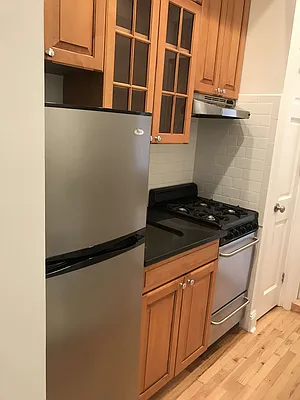 Rented by Metropolis Real Estate of Manhattan | media 1