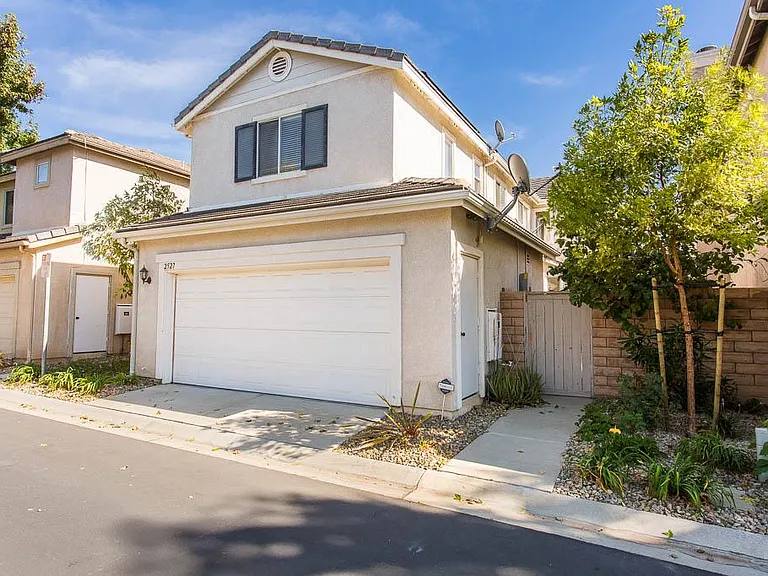 2527 Aurora Ln — Photo 21