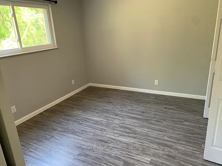 743 E Red Bud Rd #102 — Photo 10
