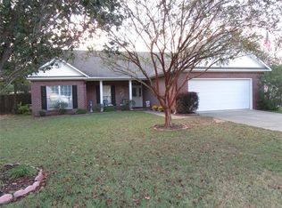 617 Wimbledon Dr, Dothan, AL 36305