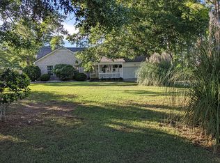 243 Shellbank Dr, Sneads Ferry, NC 28460