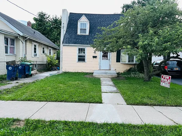 210 62nd St, Niagara Falls, NY 14304