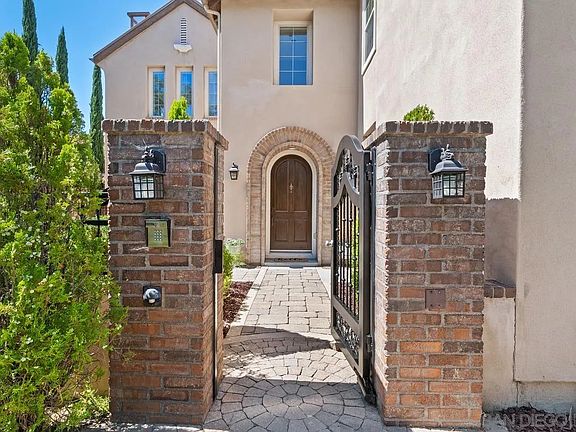 5th image of 14870 Cordelia Ct