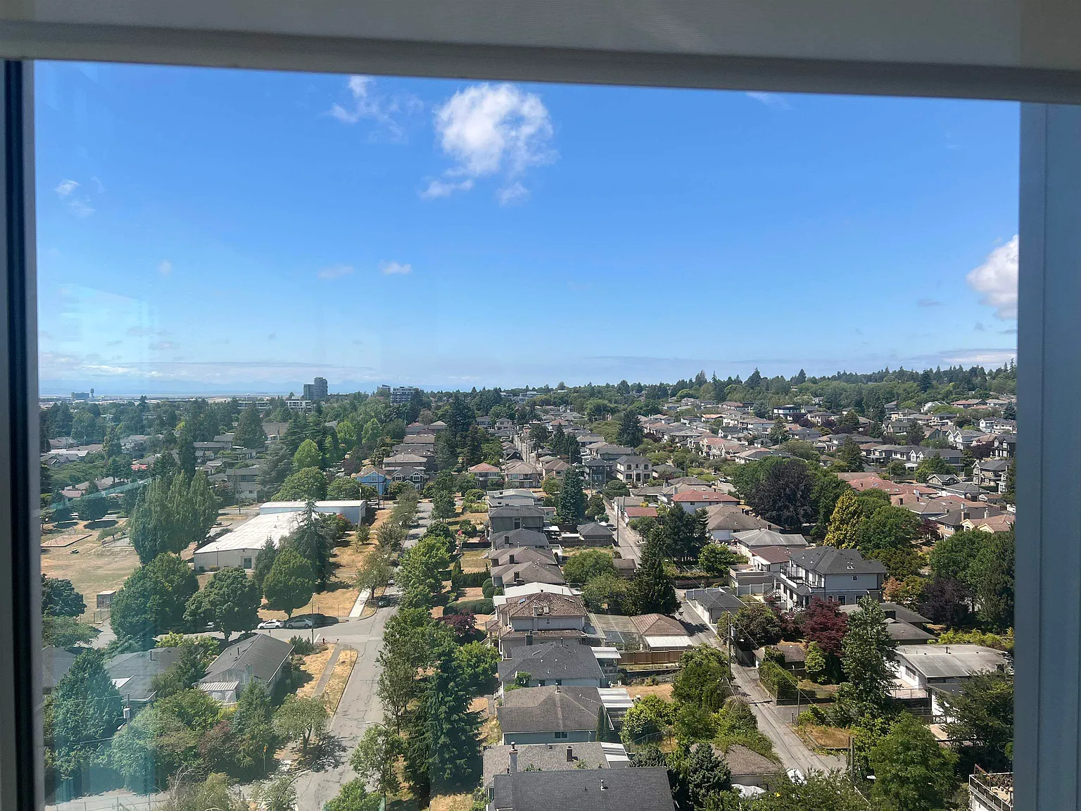2 bed, 840 sqft, $3,000 — Photo 2