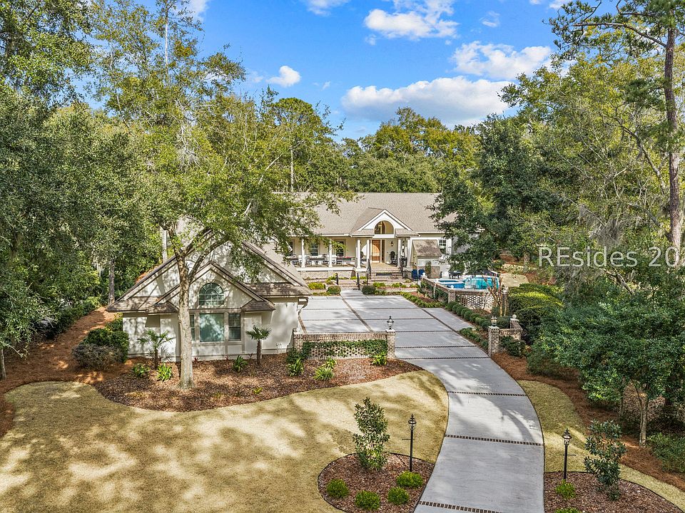 1st image of 14 Inverness Dr