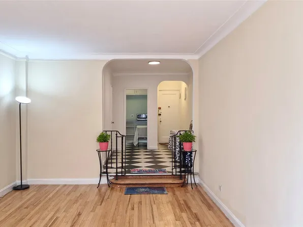 300 W 53rd Street #4K, New York (Manhattan), NY 10019