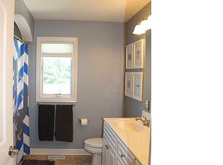 7570 Hickory Valley Dr, Maumee, OH 43537