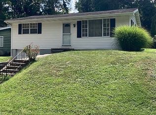 102 Becker Ln, Marietta, OH 45750