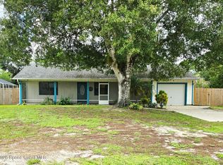 8225 97th Ct, Vero Beach, FL 32967