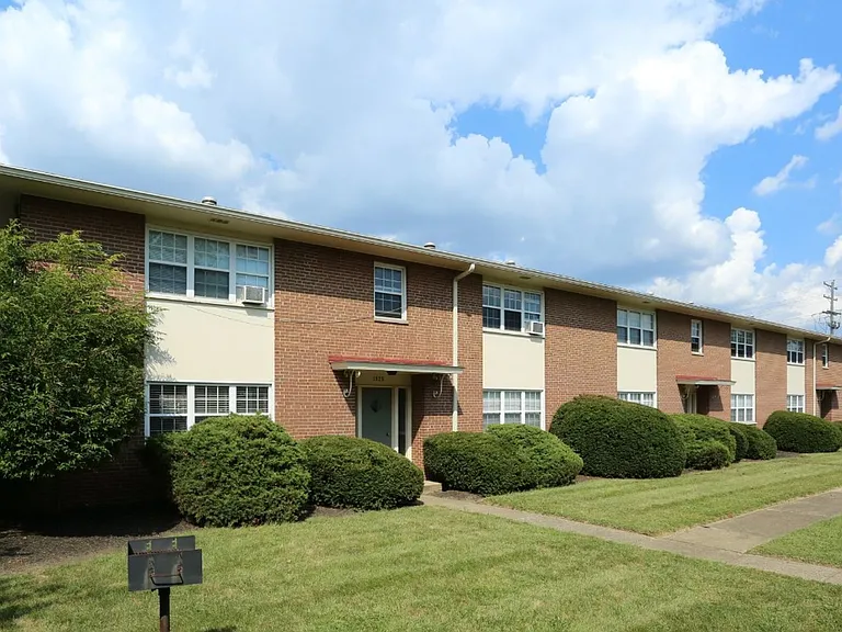 Kenny Road Apartments — Photo 12