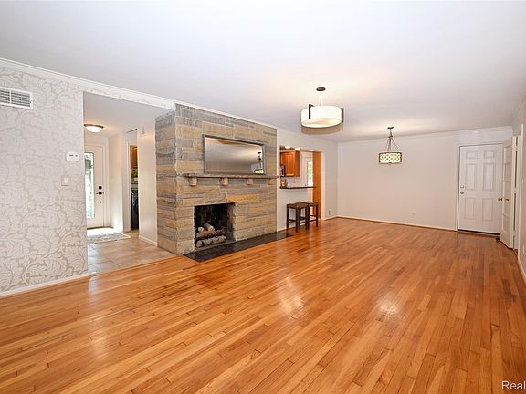 4th image of 2374 Rutherford Rd