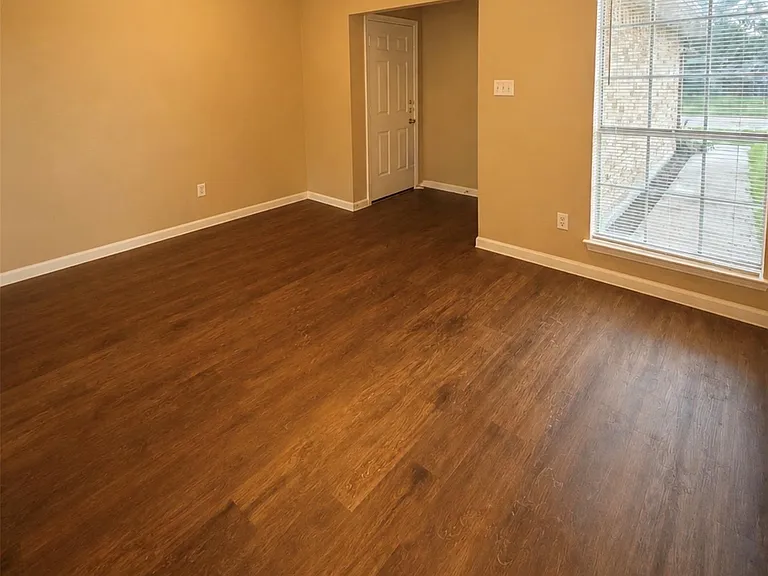 7310 Arista Dr — Photo 6