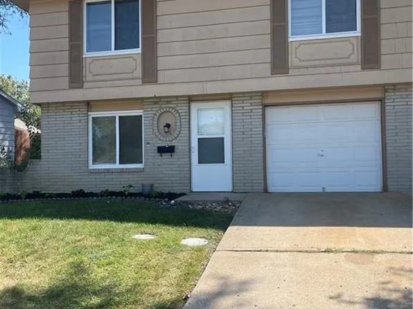 6963 NW Chapel Woods Ln, Kansas City, MO 64152