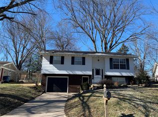 5 Biscayne Dr, Edwardsville, IL 62025