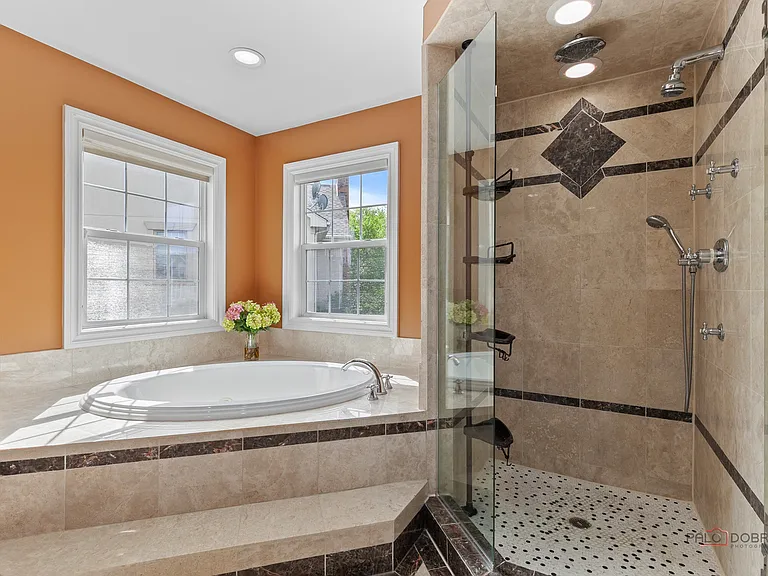 312 Camargo Ct — Photo 34